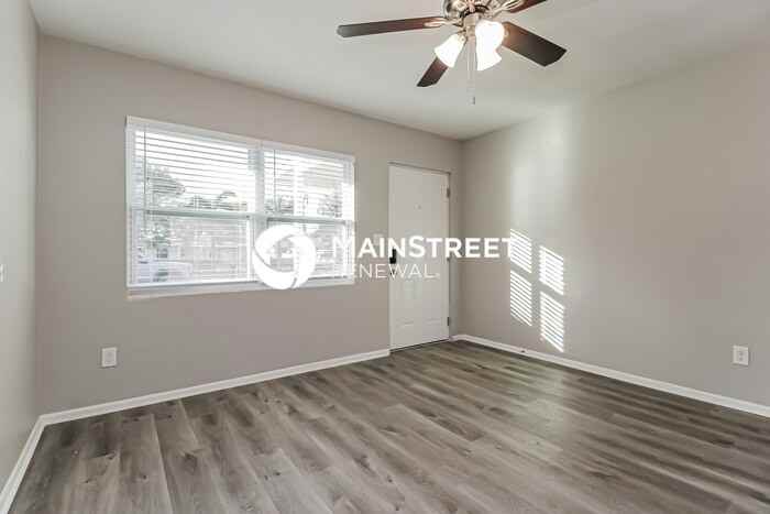 117 E Lake Mary Dr - Photo 2 of 16