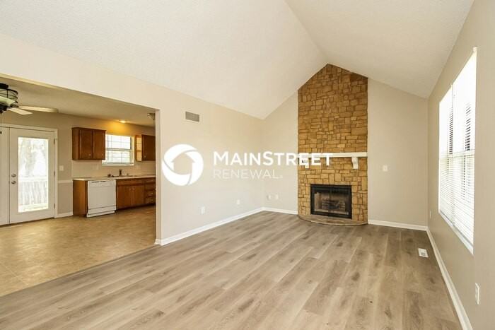 8531 N Rhode Ave - Photo 2 of 17