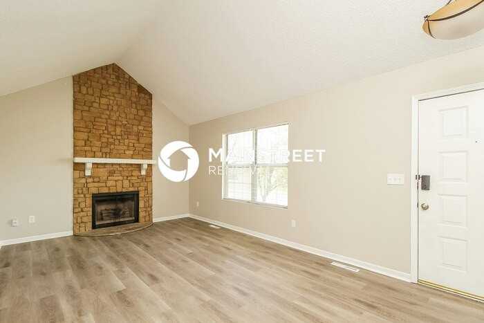 8531 N Rhode Ave - Photo 3 of 17