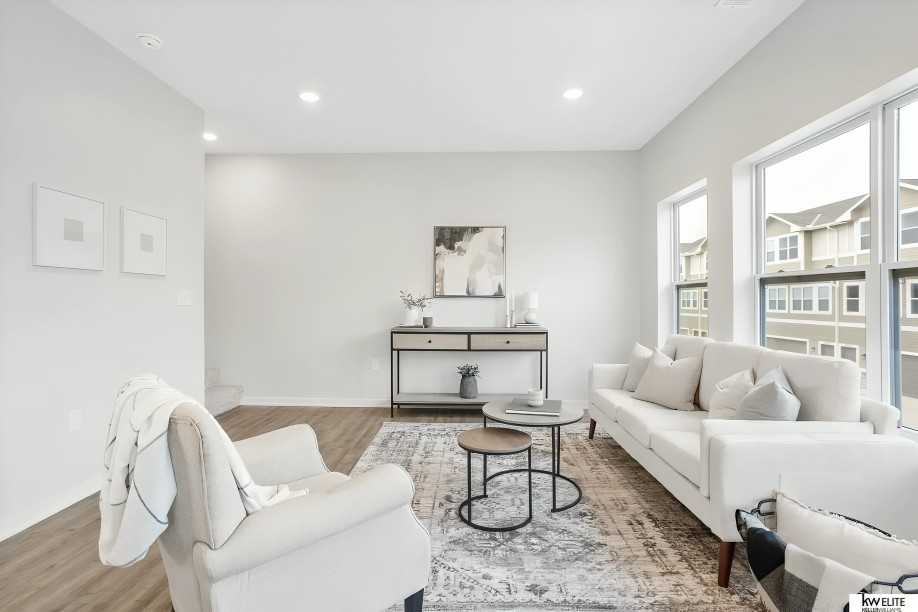 20855 R Court - Photo 2 of 31