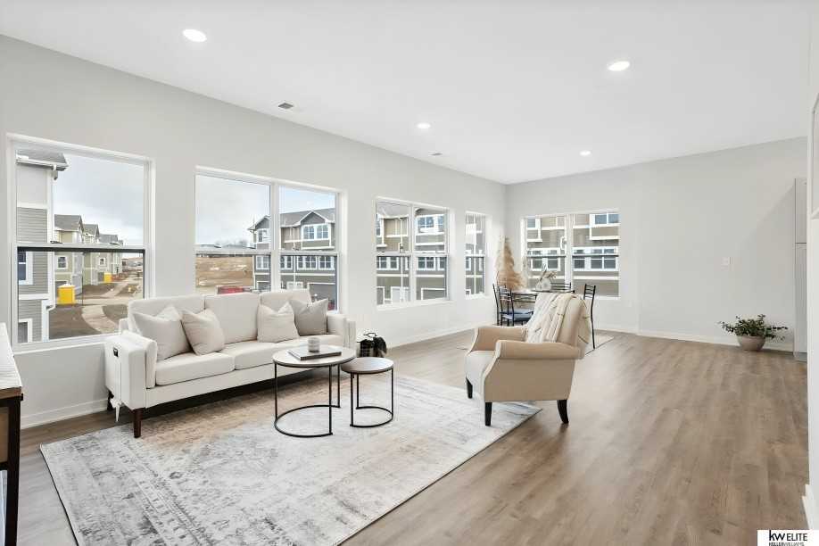 20855 R Court - Photo 3 of 31