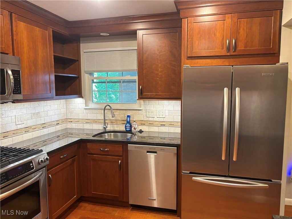 20996 Detroit Road - Photo 6 of 18