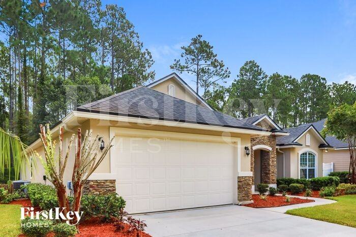 166 Queen Victoria Ave - Photo 3 of 15