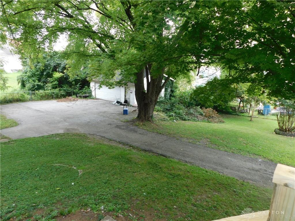 115 Lincoln Ave - Photo 3 of 16