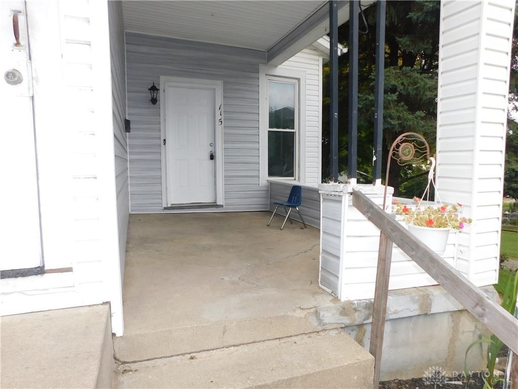 115 Lincoln Ave - Photo 4 of 16