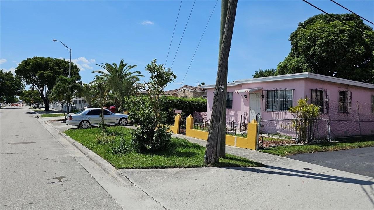 11 W 19th St - Photo 3 of 10