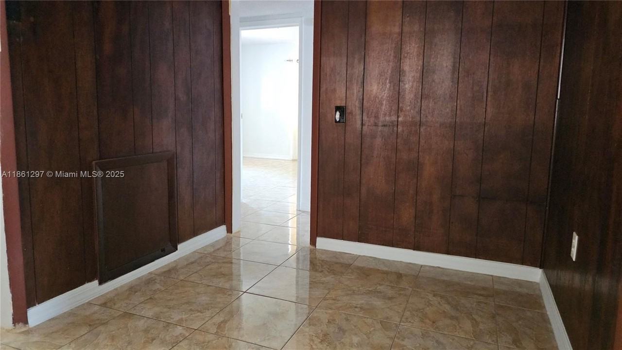 11 W 19th St - Photo 7 of 10