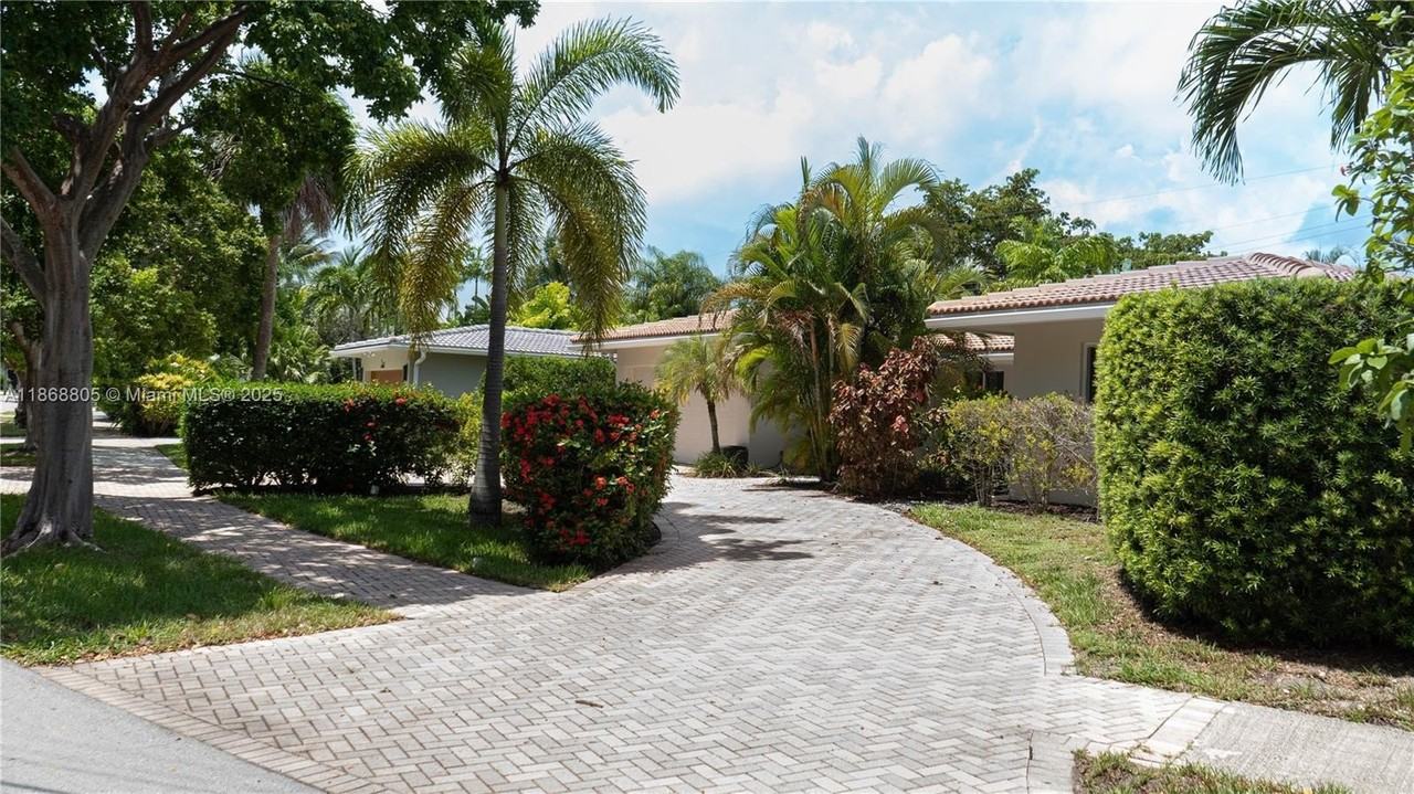 2841 Nw 10th Ave - Photo 6 of 30