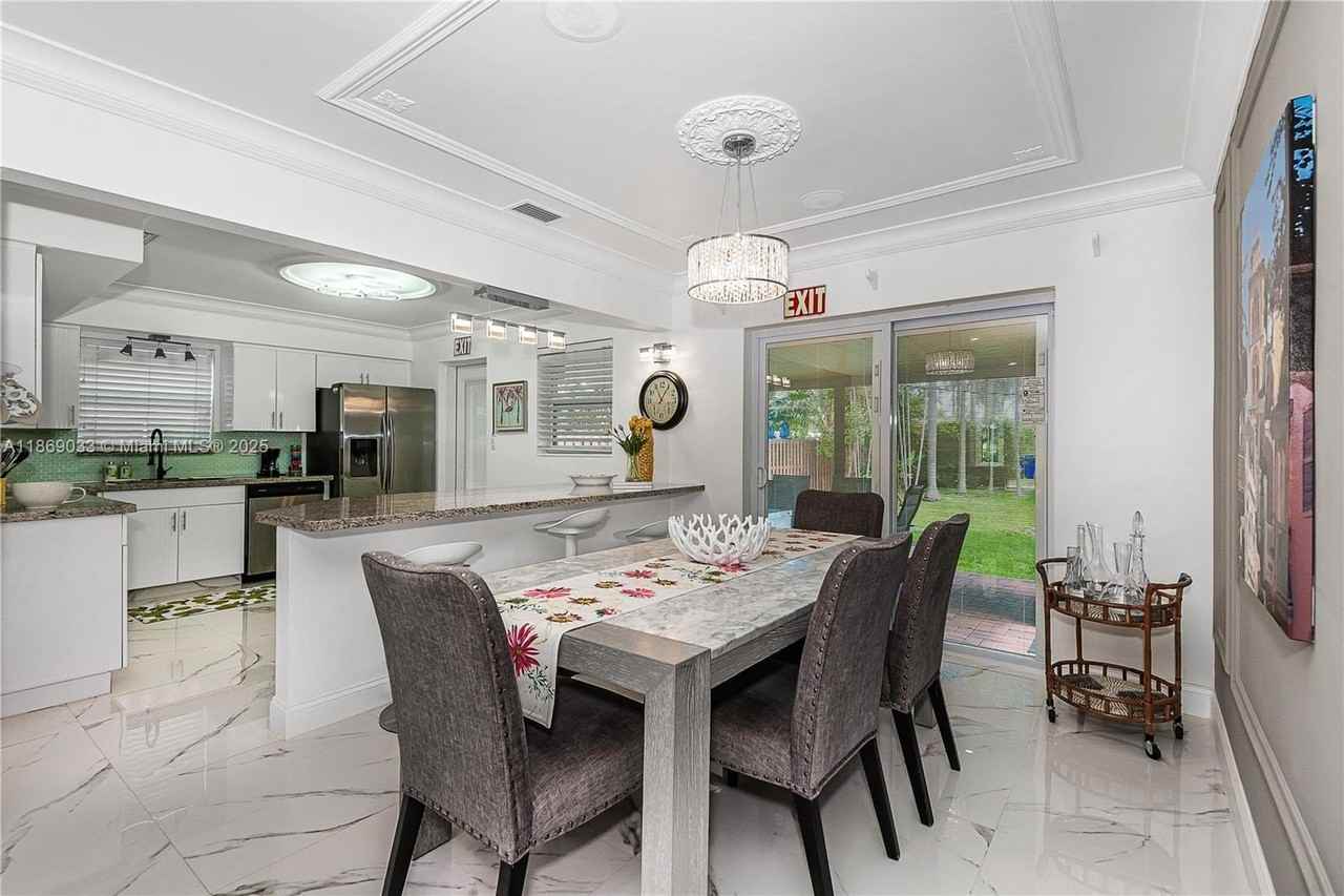 1521 Arthur Street #1521 - Photo 4 of 24