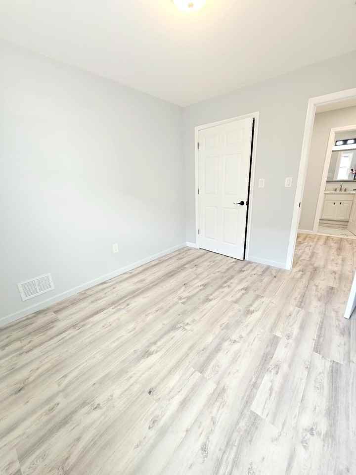 326 Sutton St - Photo 2 of 15