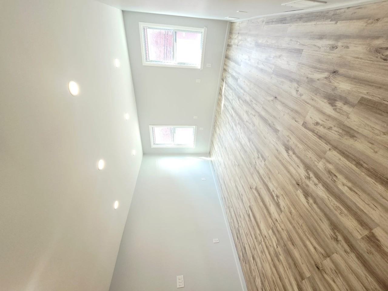 326 Sutton St - Photo 7 of 15