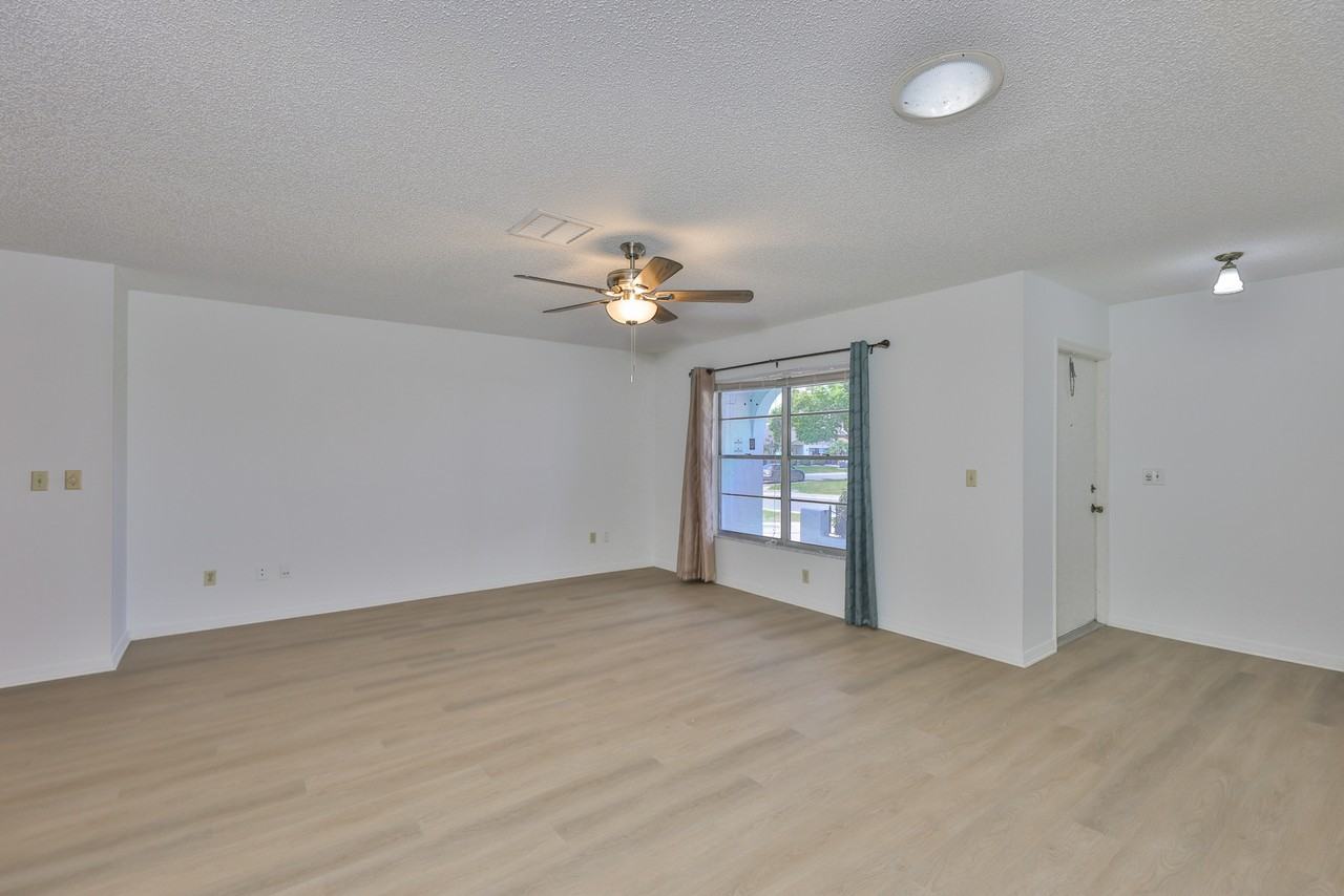 1219 Wild Feather Ln - Photo 3 of 47