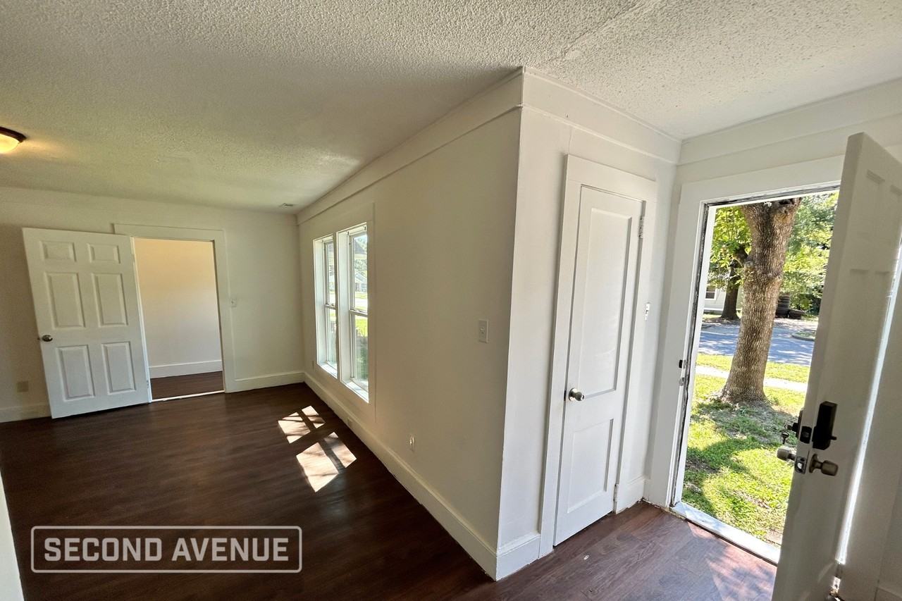 543 Walnut St - Photo 4 of 13