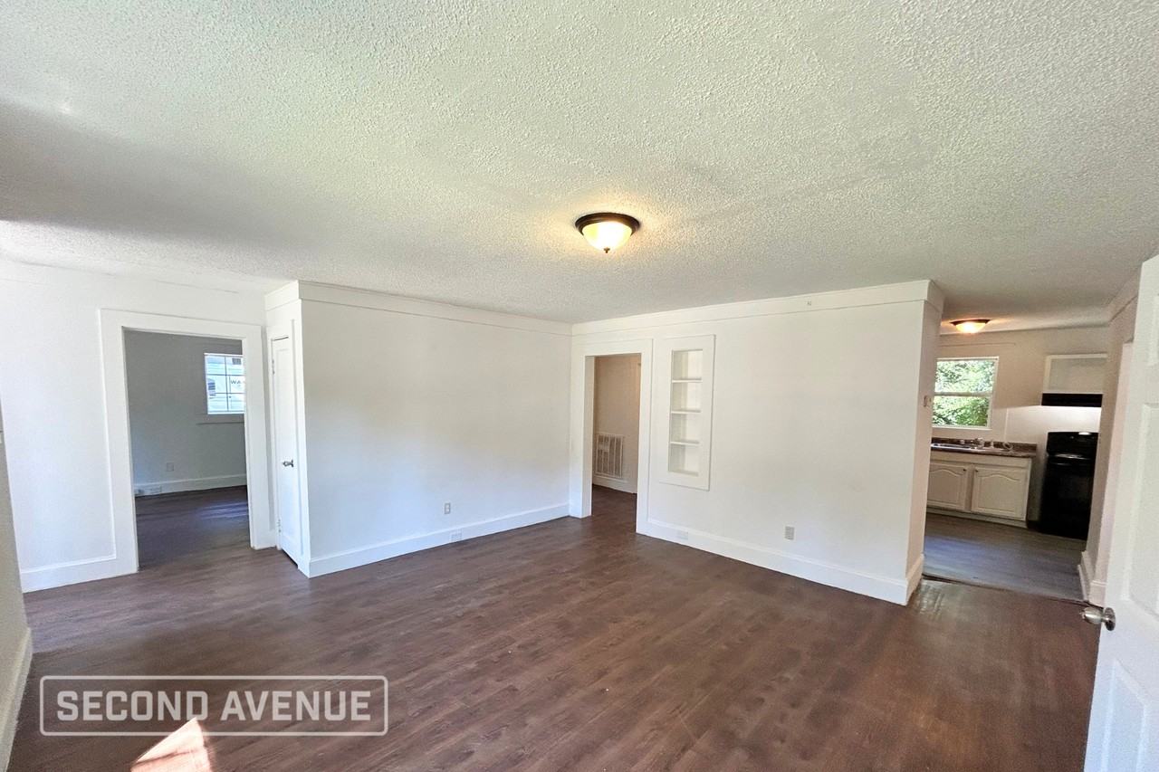 543 Walnut St - Photo 6 of 13