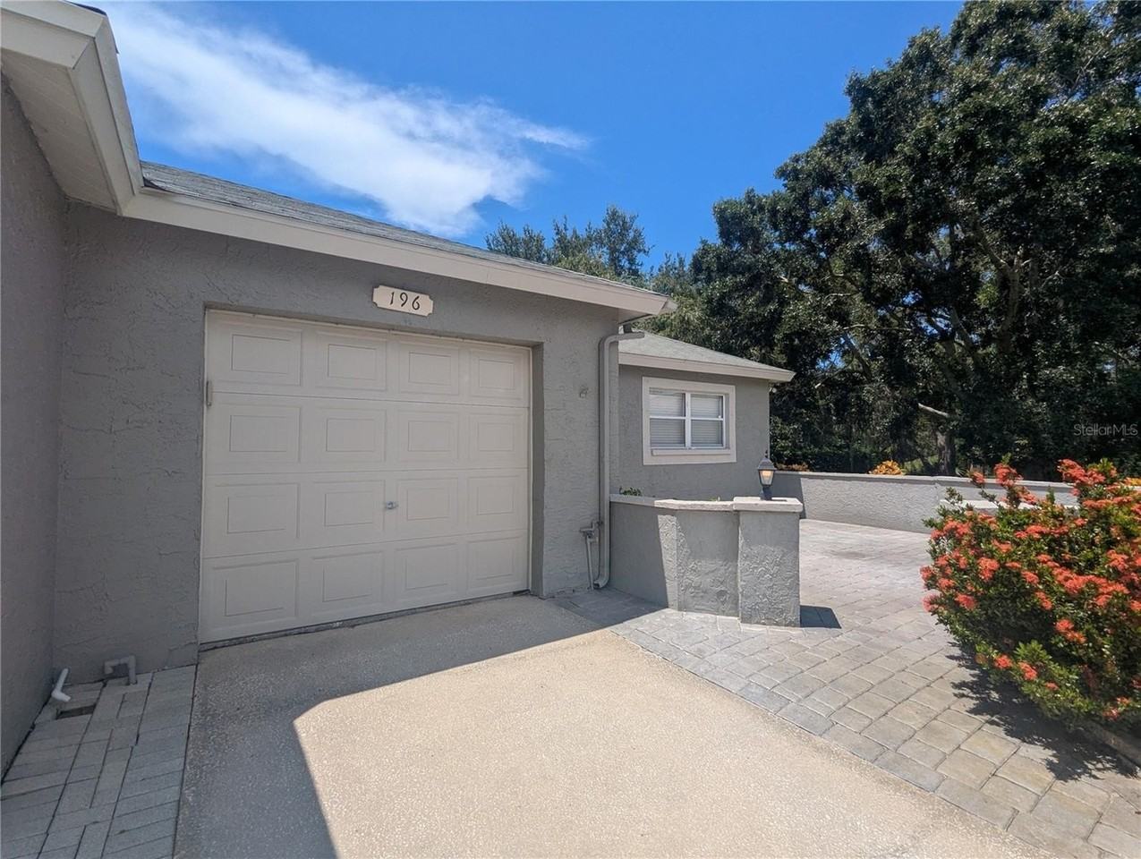 196 Hunter Court - Photo 3 of 50