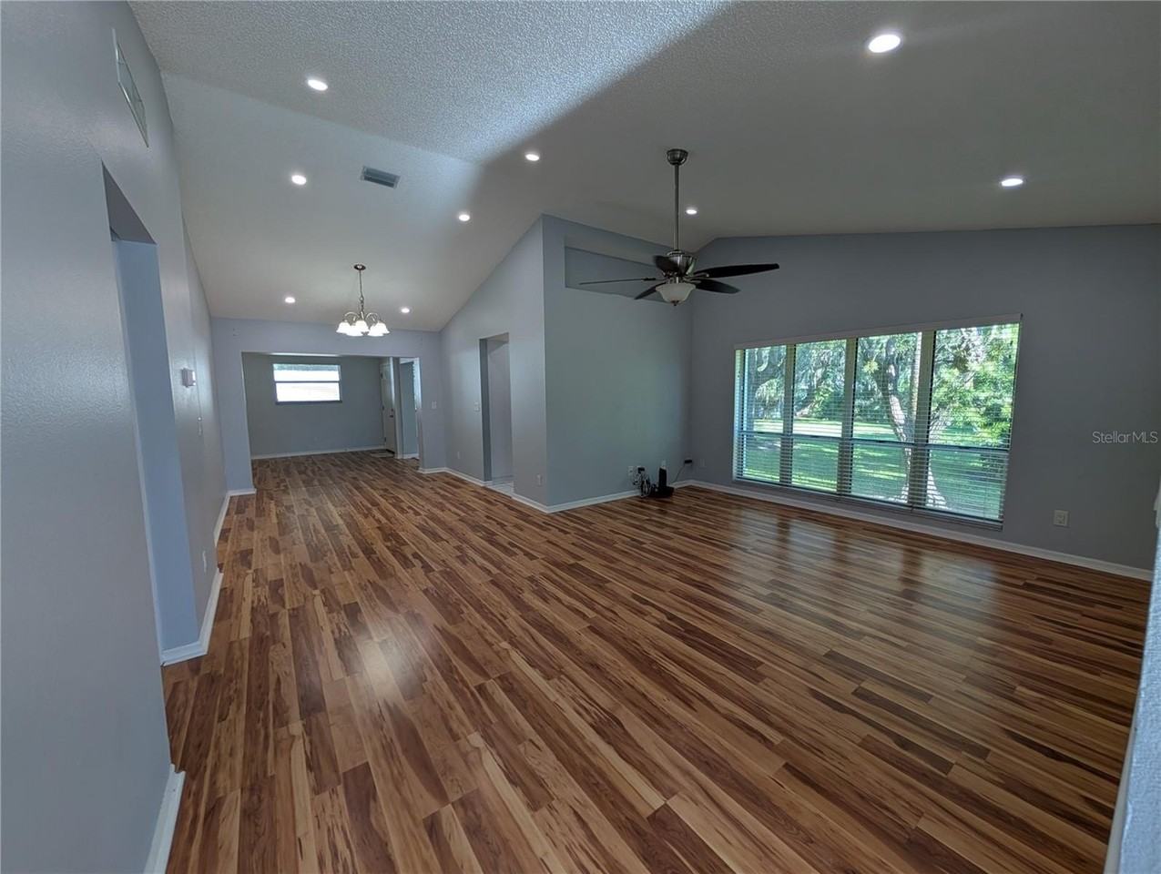 196 Hunter Court - Photo 5 of 50