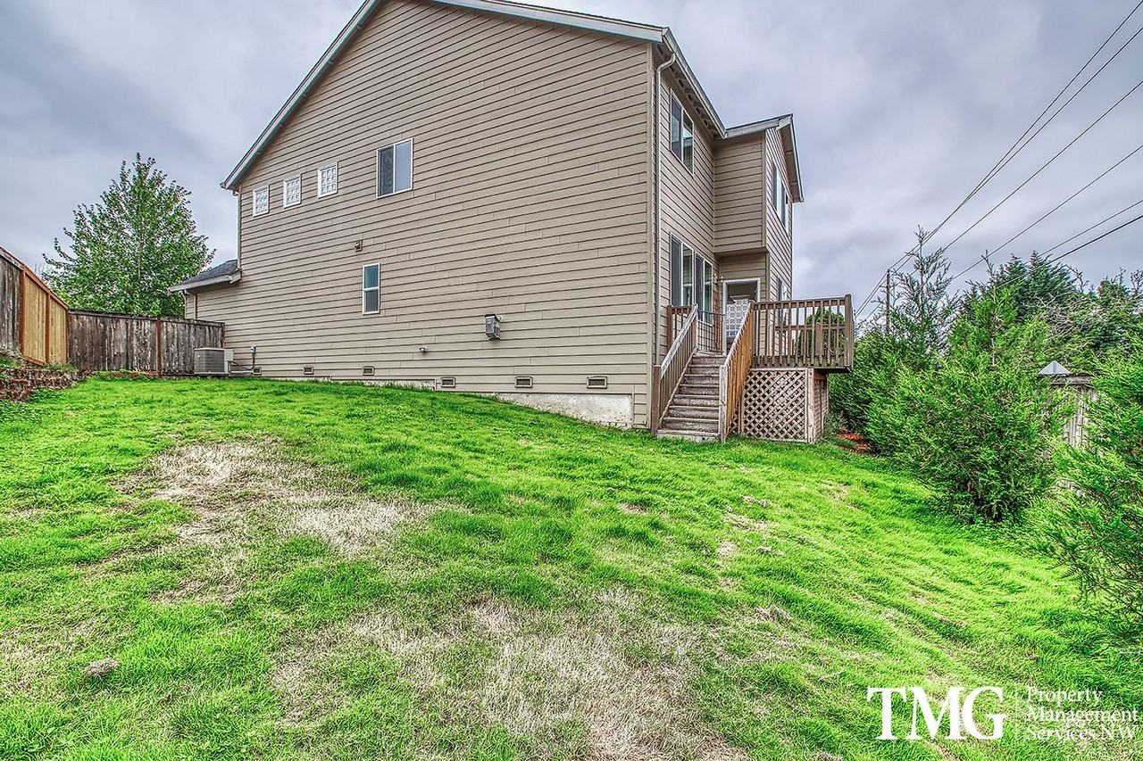 15718 Ne 20th Pl - Photo 3 of 37