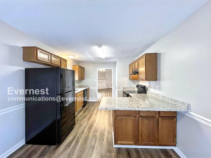 285 Gaslight Cv - Photo 2 of 25