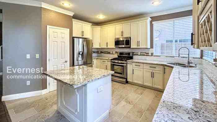 6848 Baby Jade Ct - Photo 2 of 27