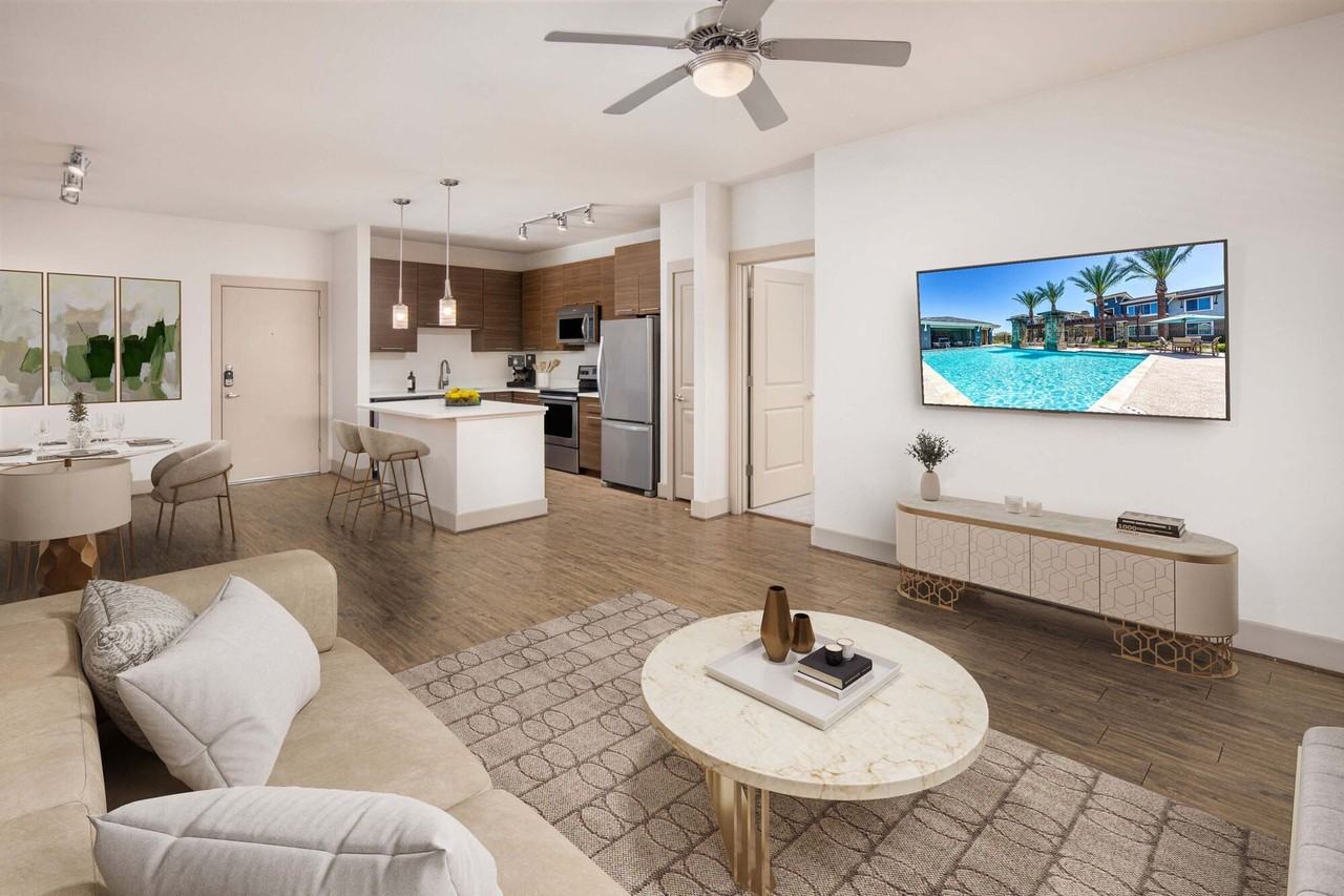 Camden Chandler - Photo 4 of 44