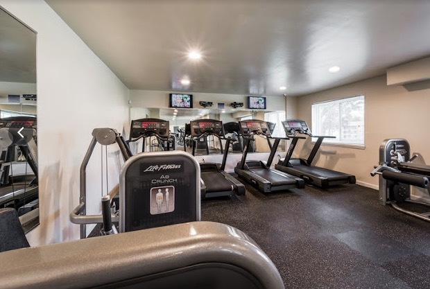 North Hills Apartments - Photo 2 of 7