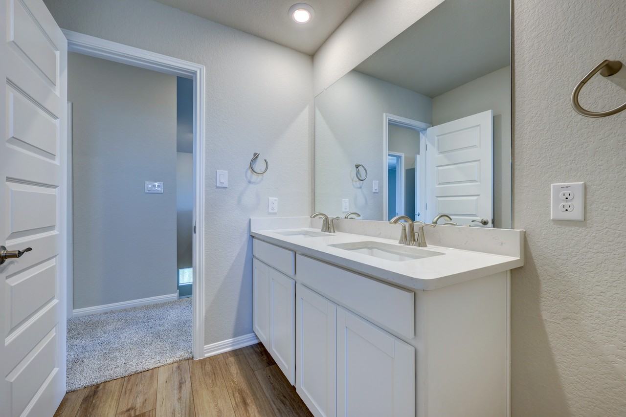 117 Fairmeadow Downs Dr - Photo 2 of 50