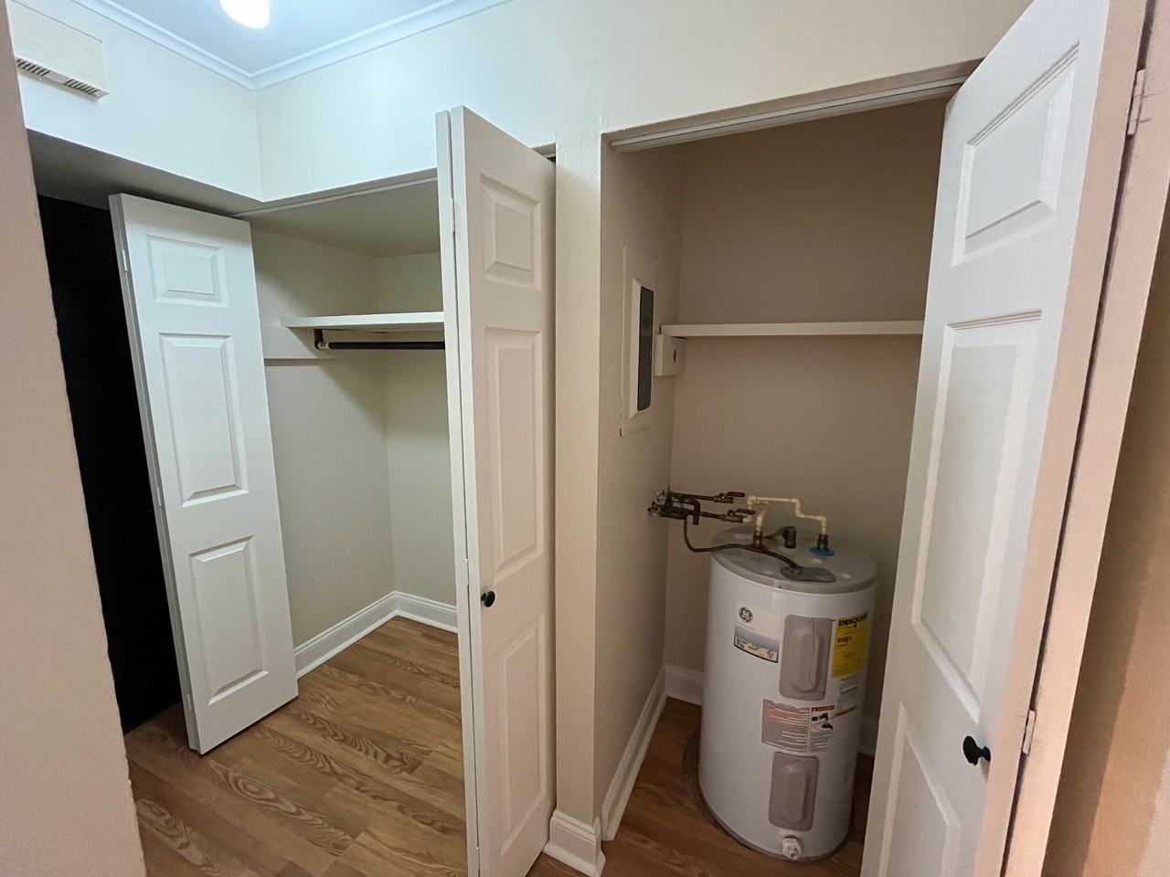 Robinson 205 - Photo 5 of 16