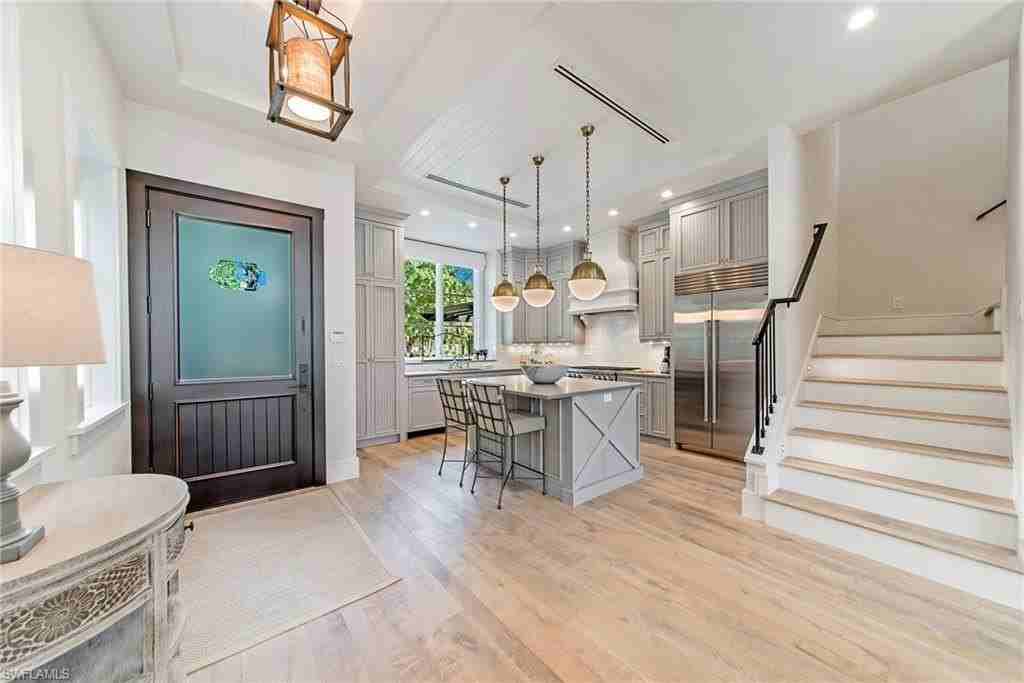 434 3rd Ave S - Photo 2 of 24