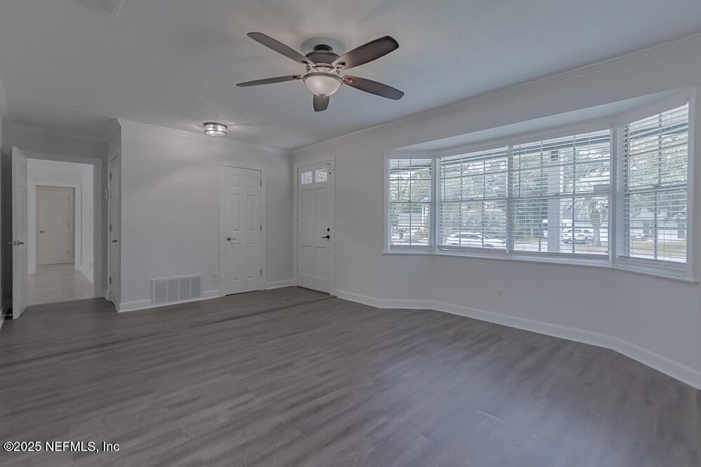 5020 Brighton Drive - Photo 4 of 50