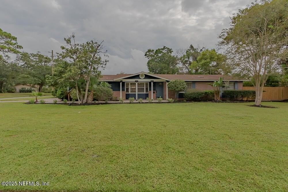 5020 Brighton Drive - Photo 6 of 50