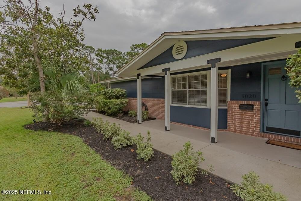 5020 Brighton Drive - Photo 7 of 50