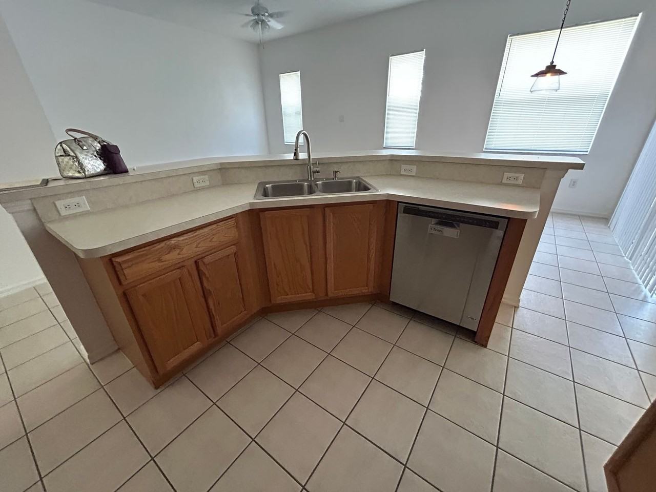 15111 Hawks Shadow Dr - Photo 3 of 20