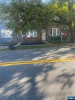 featured image of 300 W Forest Ave