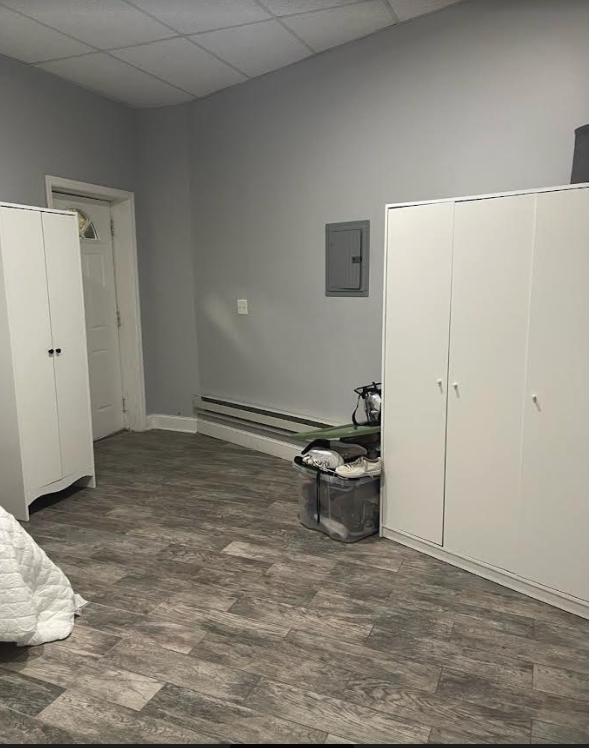 133 Monroe St - Photo 3 of 16