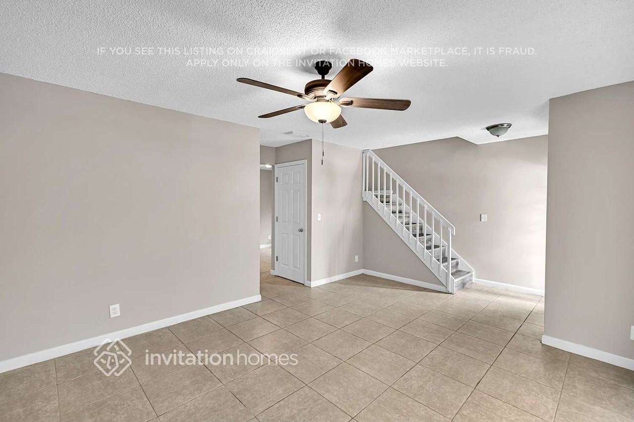 5818 Cassandra Ct - Photo 4 of 24