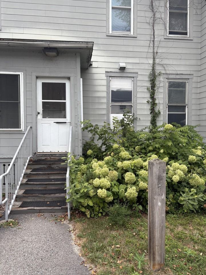 879-881 Main st - Photo 2 of 19