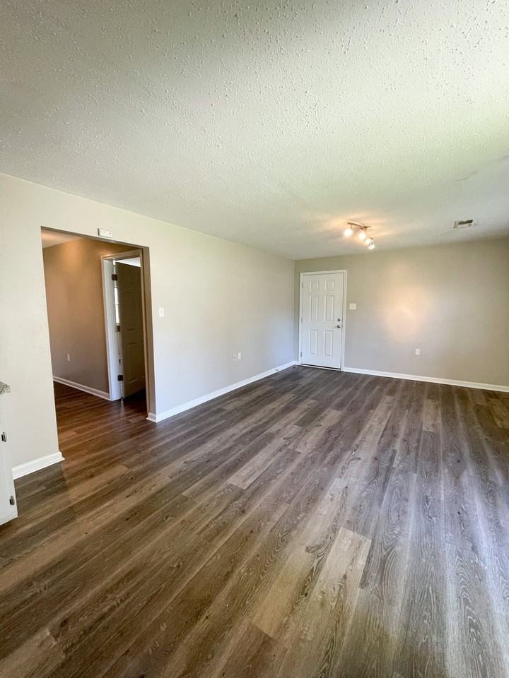 1524 1/2 Ilex Street - Photo 2 of 14