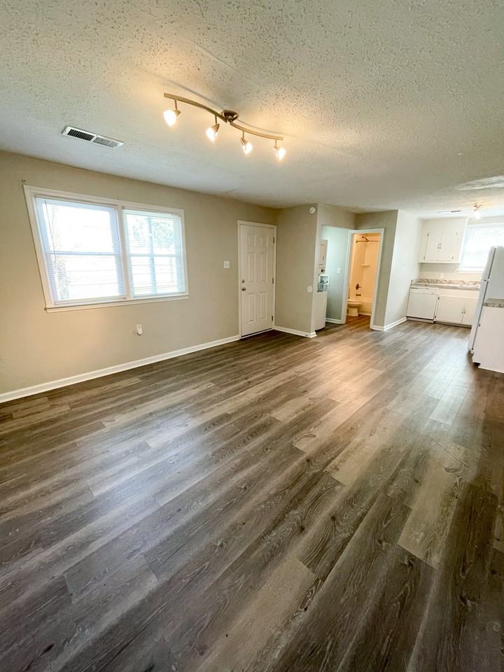 1524 1/2 Ilex Street - Photo 4 of 14