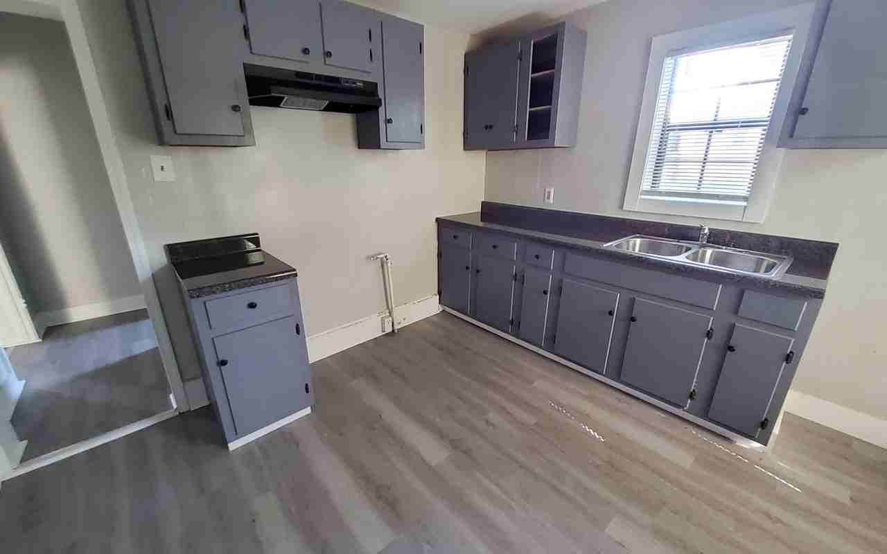 858 Alaska St - Photo 7 of 7