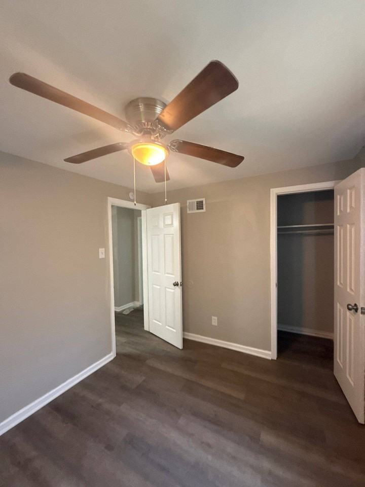 430 Scenic Dr - Photo 2 of 4