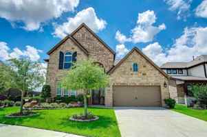 featured image of 27101 Naples Run Ln