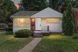 featured image of 12734 Riverview St