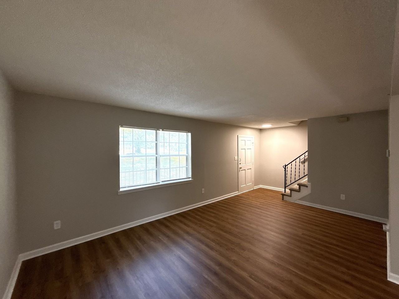 10953 Park Rd - Photo 2 of 20