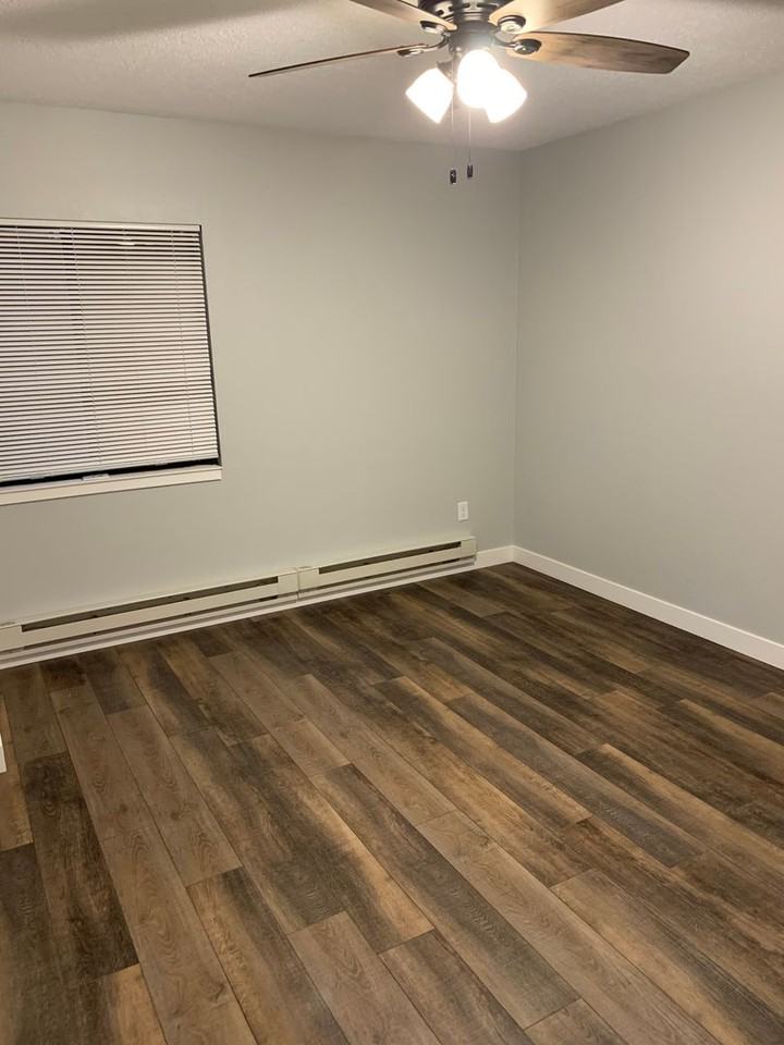 Cherry Square Apartments - Photo 5 of 6