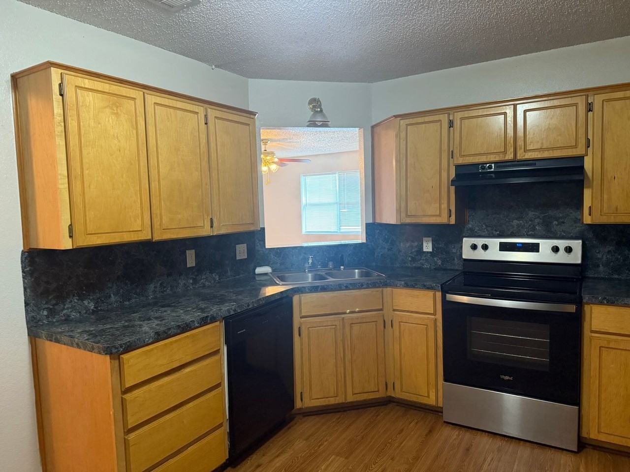 4404 Secretariat Dr - Photo 6 of 21