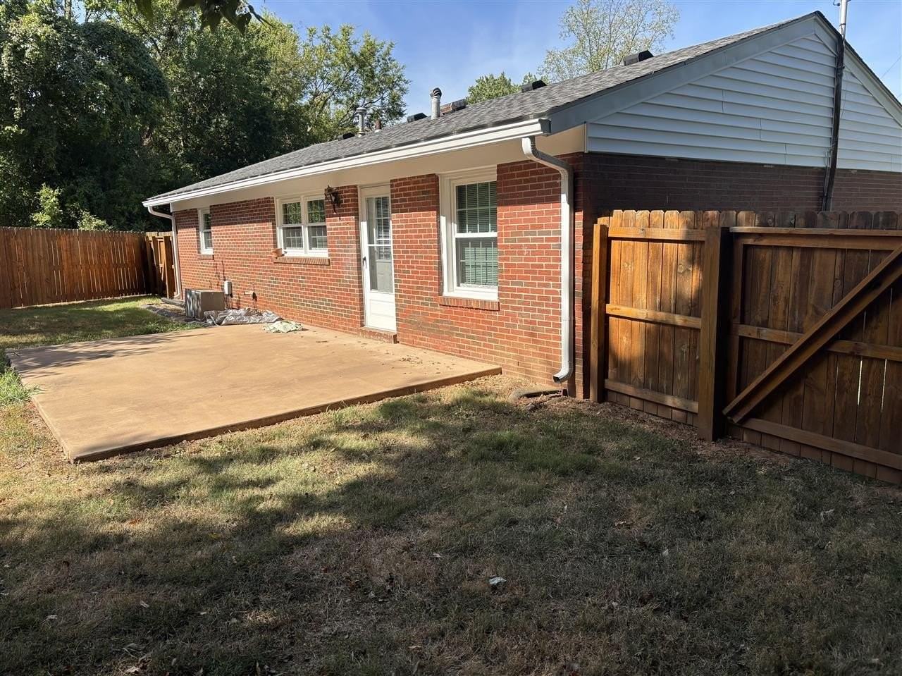 1430 Clayton Ct - Photo 2 of 14