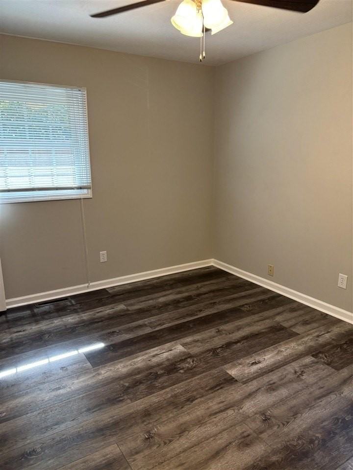 1430 Clayton Ct - Photo 4 of 14