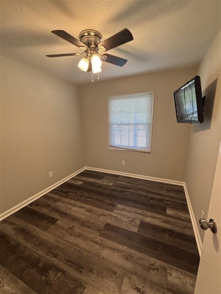 1430 Clayton Ct - Photo 6 of 14