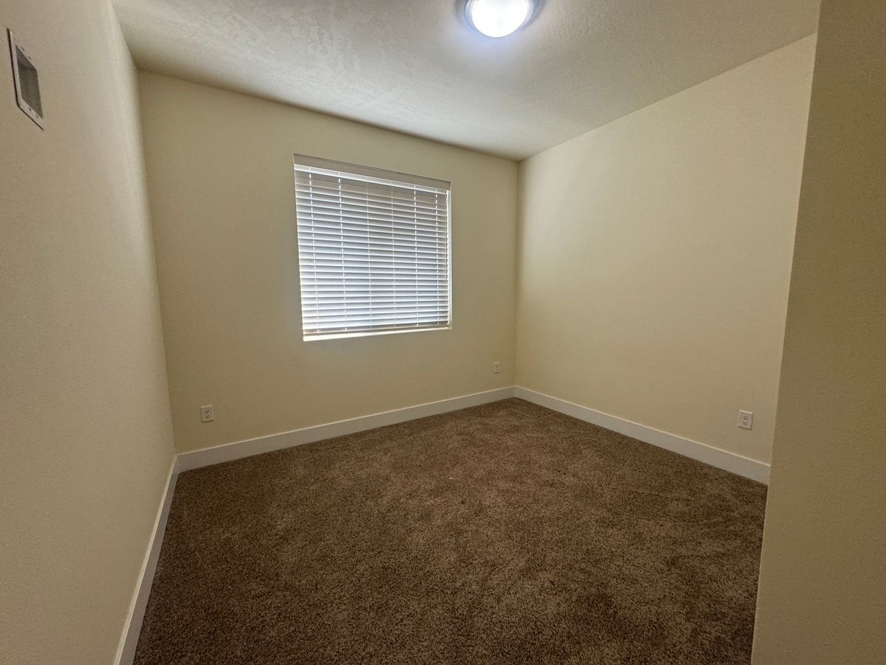 1918 9th Ave Sw - Photo 6 of 12