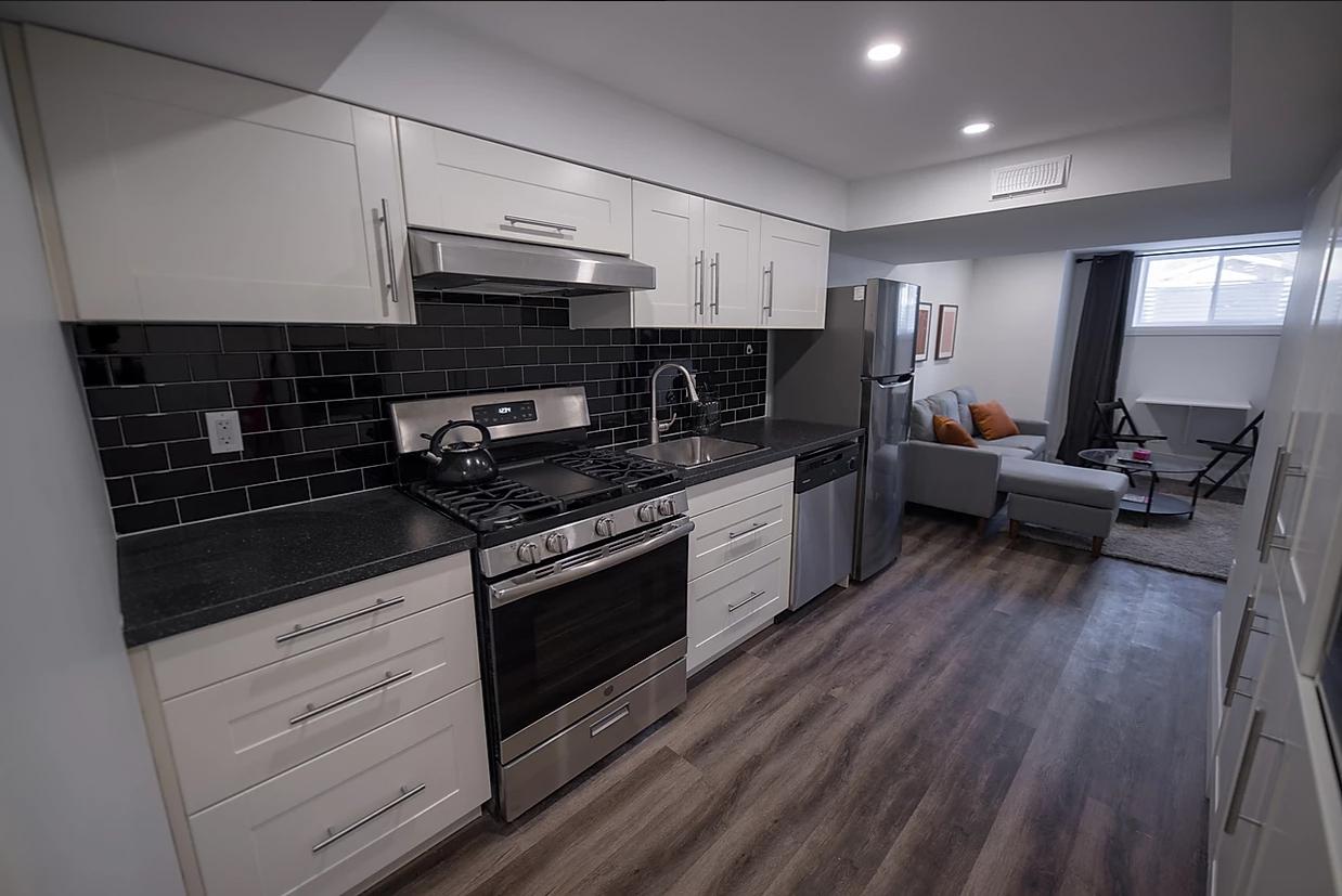 858 Bronson Ave #B - Photo 3 of 20